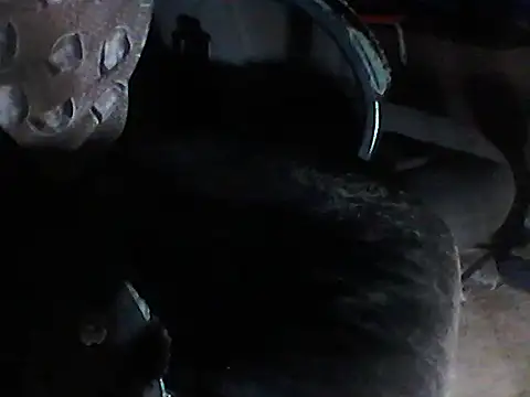 Snapshot of bigtswakalaka chatting on 11-05-25, 07:58 bigtswakalaka online show from 11-05-25, 07:58