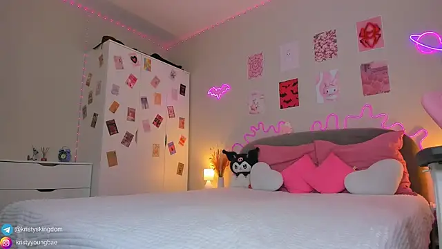Kate Clover online show from 05-16-26, 06:43