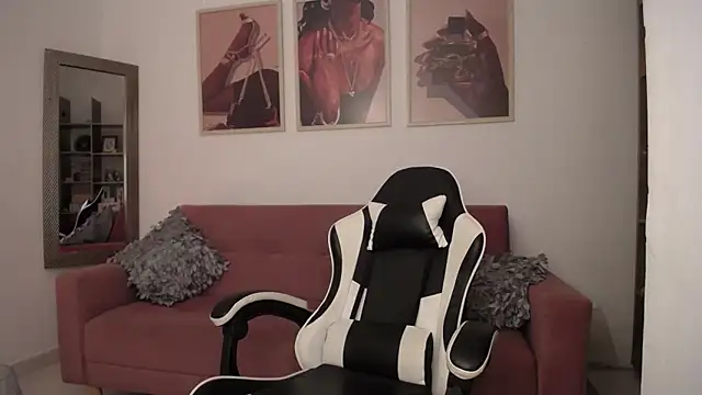 Snapshot of catalinapalencia chatting on 11-04-25, 07:13 catalinapalencia online show from 11-04-25, 07:13