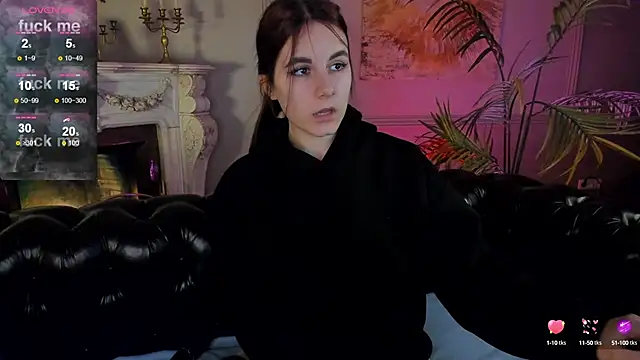Snapshot of Kelly_Woods chatting on 02-20-25, 05:40 Kelly Woods online show from 02-20-25, 05:40
