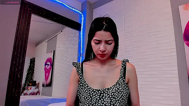 sweetieandjuicyy online show from 12-04-24, 02:04