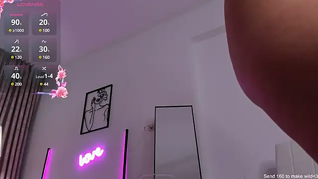 JuicyyPeach  online show from 01-11-25, 11:24