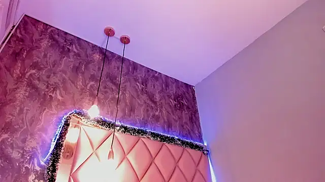 Snapshot of megan_100 chatting on 12-13-24, 07:21 megan 100 online show from 12-13-24, 07:21