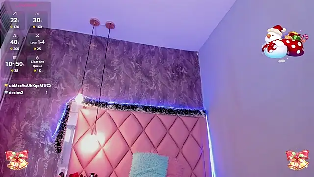 Snapshot of megan_100 chatting on 12-21-24, 10:19 megan 100 online show from 12-21-24, 10:19