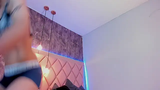 Snapshot of megan_100 chatting on 03-11-25, 06:41 megan 100 online show from 03-11-25, 06:41