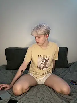 Snapshot of metratok chatting on 03-03-25, 07:28 metratok online show from 03-03-25, 07:28