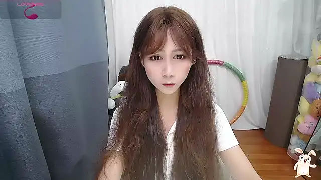 CN-Doudou online show from 10-11-25, 02:33