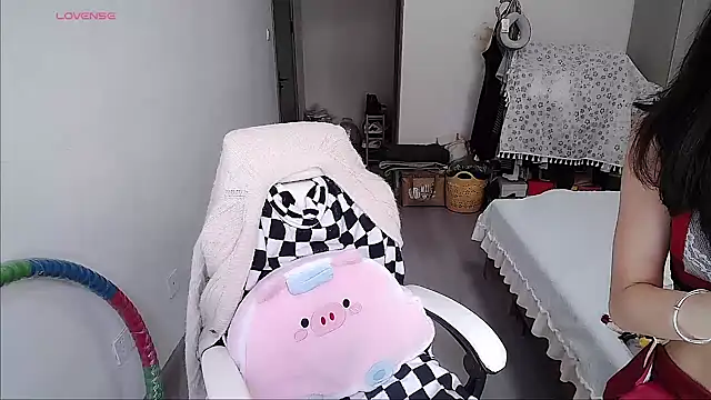 Snapshot of CN-Doudou chatting on 04-08-26, 03:50 CN-Doudou online show from 04-08-26, 03:50