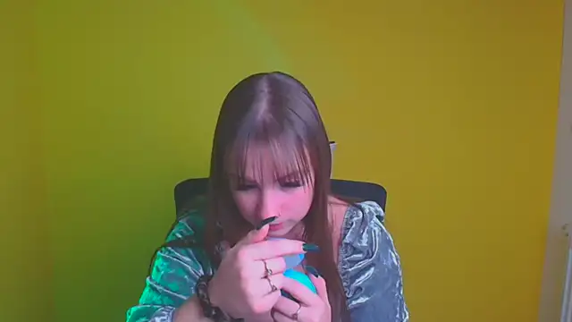 Evelina GG online show from 12-14-24, 01:50