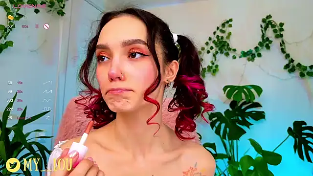 Snapshot of MyLou_ chatting on 12-10-24, 07:43 MyLou online show from 12-10-24, 07:43