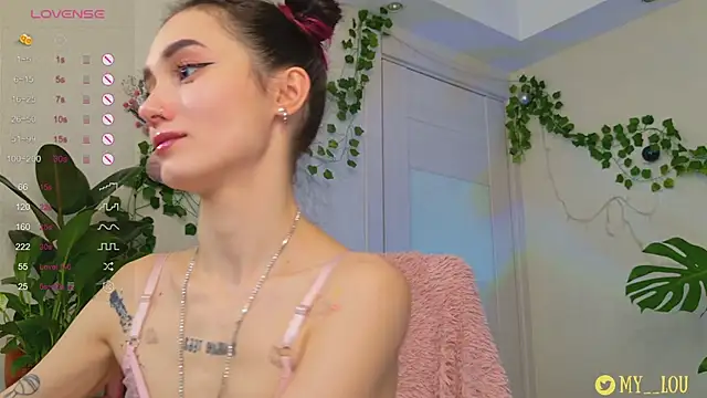 Snapshot of MyLou_ chatting on 12-23-24, 07:30 MyLou online show from 12-23-24, 07:30