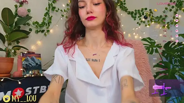 Snapshot of MyLou_ chatting on 12-28-24, 07:22 MyLou online show from 12-28-24, 07:22