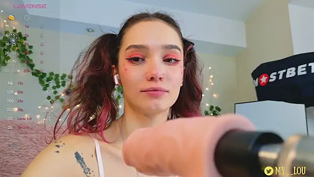 Snapshot of MyLou_ chatting on 01-07-25, 07:06 MyLou online show from 01-07-25, 07:06