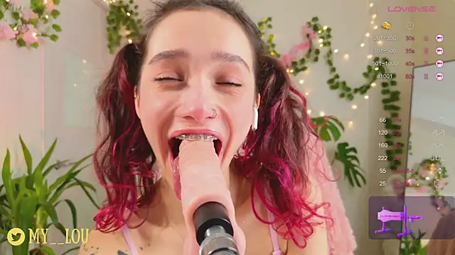 Snapshot of MyLou_ chatting on 01-27-25, 06:52 MyLou online show from 01-27-25, 06:52