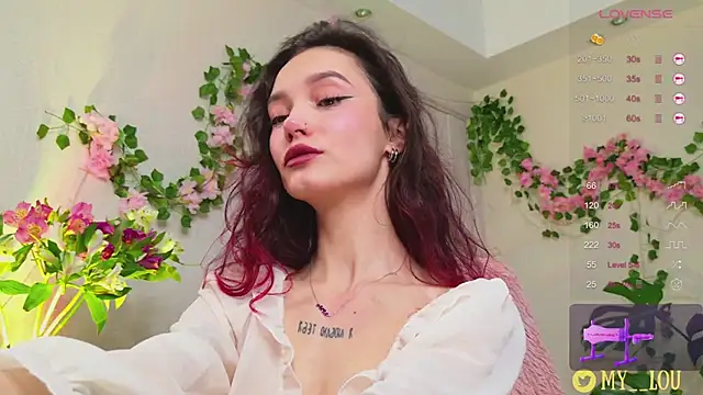 Snapshot of MyLou_ chatting on 03-02-25, 03:16 MyLou online show from 03-02-25, 03:16