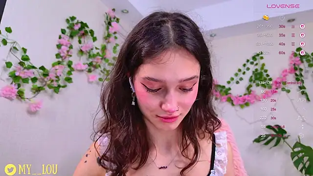 Snapshot of MyLou_ chatting on 09-23-25, 03:15 MyLou online show from 09-23-25, 03:15