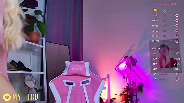 Snapshot of MyLou_ chatting on 11-04-25, 03:11 MyLou online show from 11-04-25, 03:11