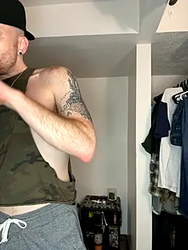 Snapshot of slam_bro chatting on 09-24-25, 04:16 slam bro online show from 09-24-25, 04:16