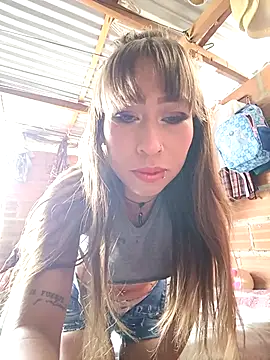 samy-blonde online show from 06-19-26, 05:28