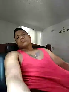 Snapshot of latinblack01 chatting on 12-12-24, 03:27 latinblack01 online show from 12-12-24, 03:27