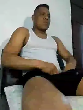 Snapshot of latinblack01 chatting on 12-12-24, 07:04 latinblack01 online show from 12-12-24, 07:04