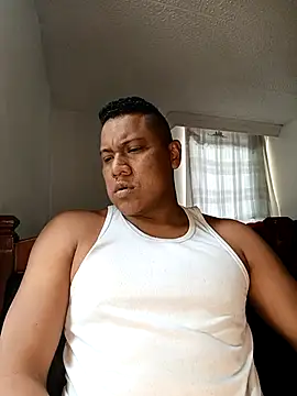 Snapshot of latinblack01 chatting on 10-01-25, 03:07 latinblack01 online show from 10-01-25, 03:07