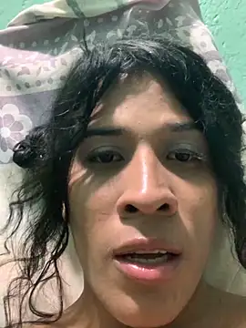 Snapshot of La_Perversa69 chatting on 10-21-25, 01:28 La Perversa69 online show from 10-21-25, 01:28