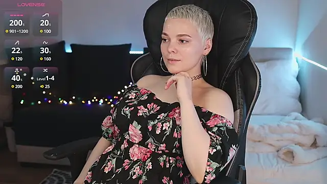 LikaBerry1 online show from 02-04-25, 04:08