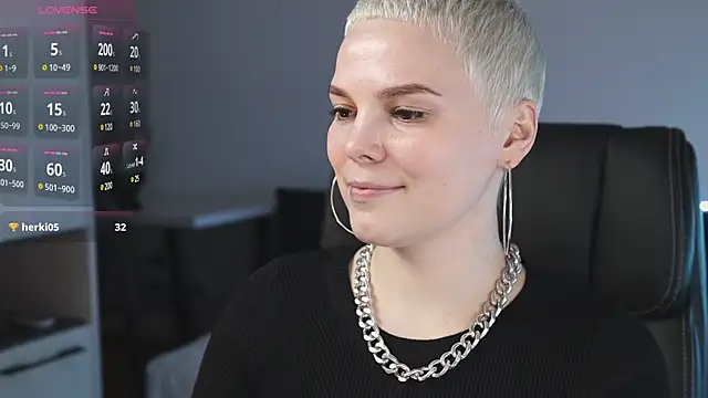 LikaBerry1 online show from 02-17-25, 08:58