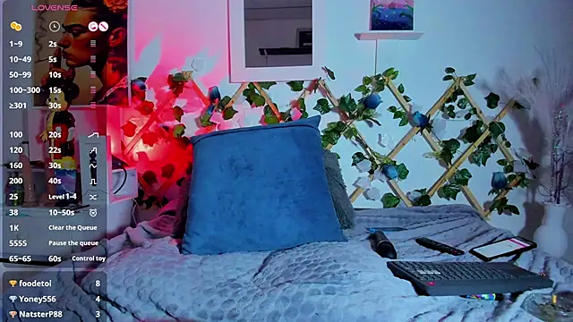 ZuryRamirez  online show from 02-21-25, 11:54