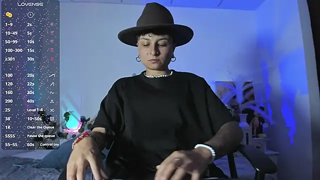 ZuryRamirez  online show from 03-18-25, 08:04