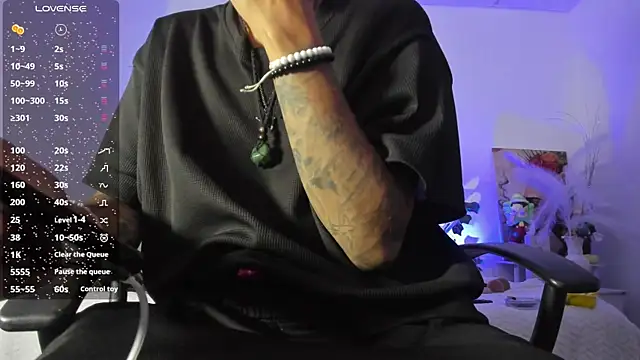 ZuryRamirez  online show from 03-21-25, 07:35