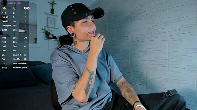 ZuryRamirez  online show from 09-08-25, 07:46