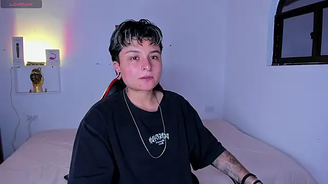 ZuryRamirez  online show from 06-08-26, 08:53