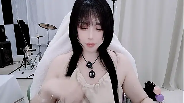 Vaness-a online show from 05-21-26, 01:34