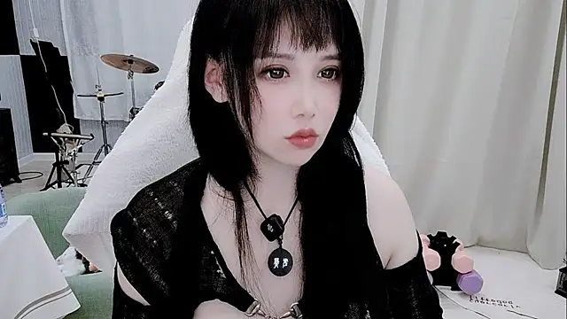 Vaness-a online show from 06-13-26, 05:11