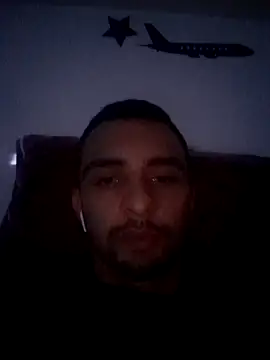 Snapshot of Hazembahloul chatting on 11-16-25, 11:32 Hazembahloul online show from 11-16-25, 11:32