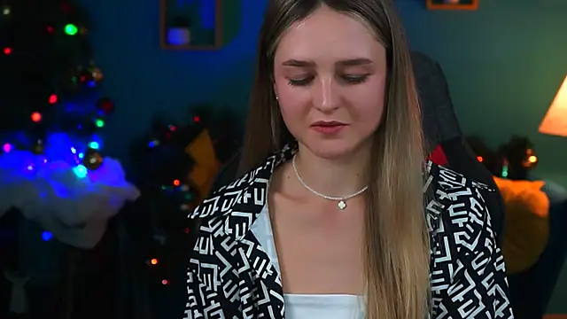 DeboraLarson online show from 12-20-24, 01:22