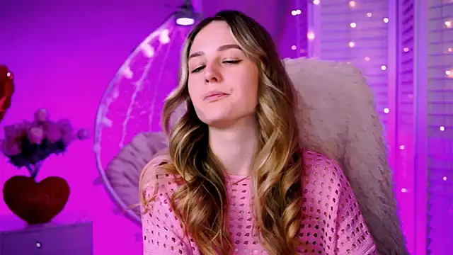 DeboraLarson online show from 02-25-25, 04:21