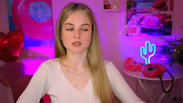 DeboraLarson online show from 03-10-25, 06:49