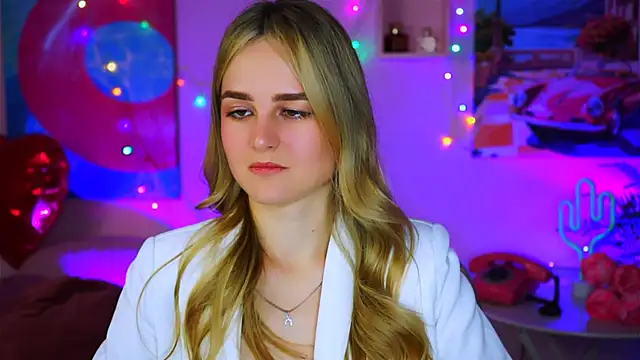 DeboraLarson online show from 03-16-25, 03:47