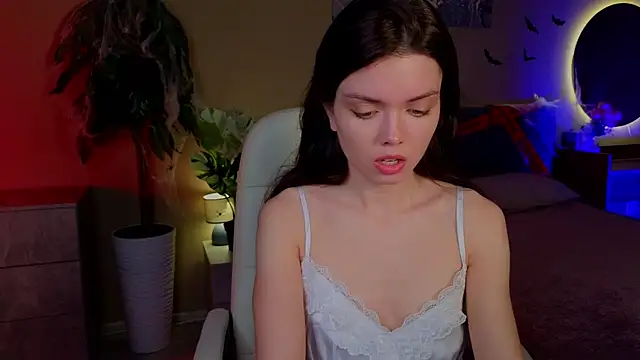 Snapshot of likeamoss chatting on 10-28-25, 01:58 likeamoss online show from 10-28-25, 01:58