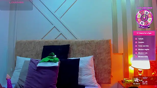 ashley  foxx  online show from 12-18-25, 02:12