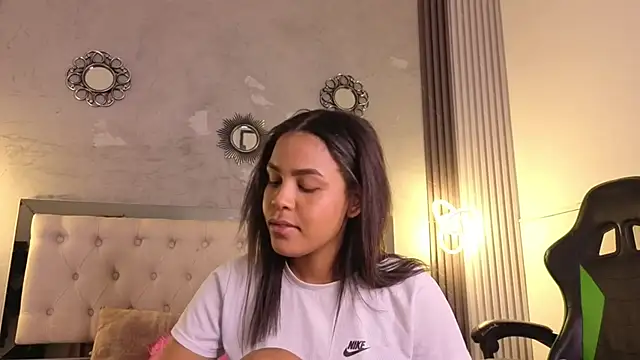 Snapshot of alexa_andherson chatting on 10-15-25, 07:36 alexa andherson online show from 10-15-25, 07:36