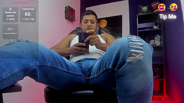 Snapshot of Marcos_garcias chatting on 08-04-26, 11:13 Marcos garcias online show from 08-04-26, 11:13