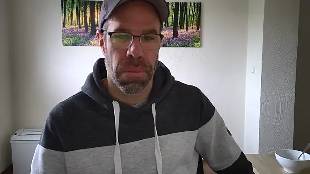 Harry Boldt online show from 10-21-25, 09:32