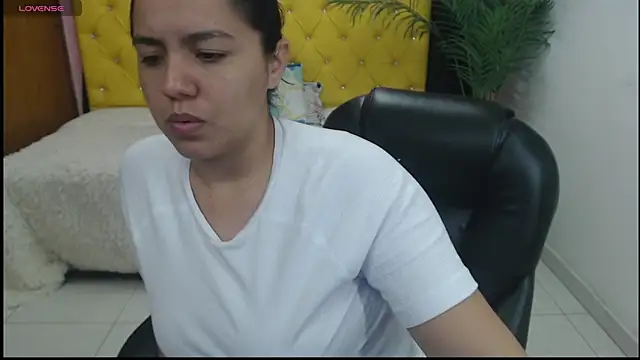 candiapole online show from 12-14-24, 12:55