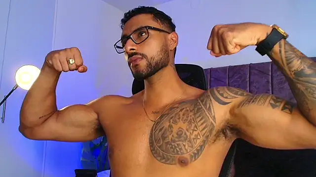 LiamGarcia1 online show from 11-26-25, 02:51