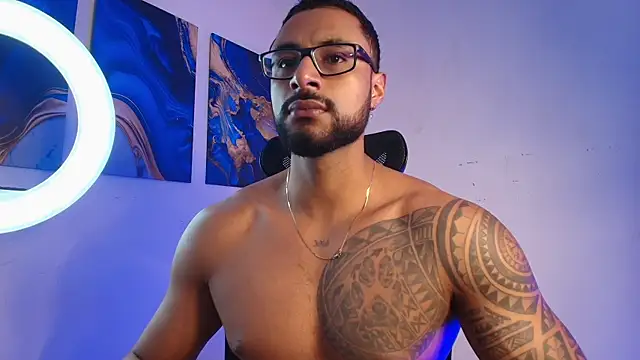 LiamGarcia1 online show from 03-02-26, 03:41