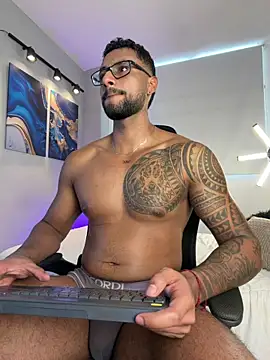 LiamGarcia1 online show from 05-26-26, 05:31